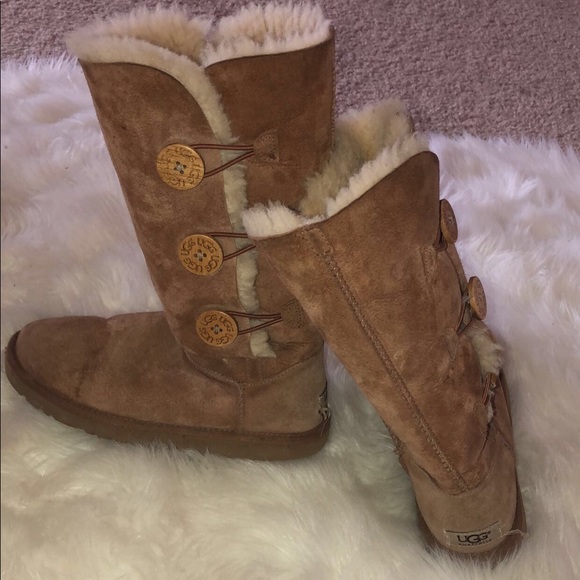 UGG boots - Picture 1 of 4